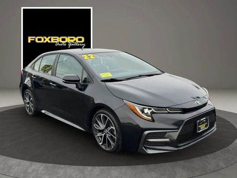 Used 2022 Toyota Corolla SE FWD image 3