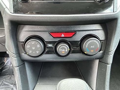 Used 2019 Subaru Crosstrek 2.0i AWD/4WD image 19