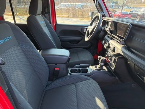 Used 2025 Jeep Wrangler Unlimited Rubicon 4xe w/ Safety Group image 33