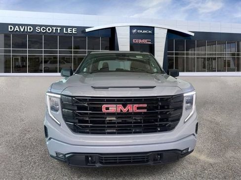 Used 2024 GMC Sierra 1500 Elevation AWD/4WD image 2