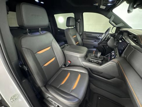 Certified 2025 GMC Sierra 1500 AT4 AWD/4WD image 39