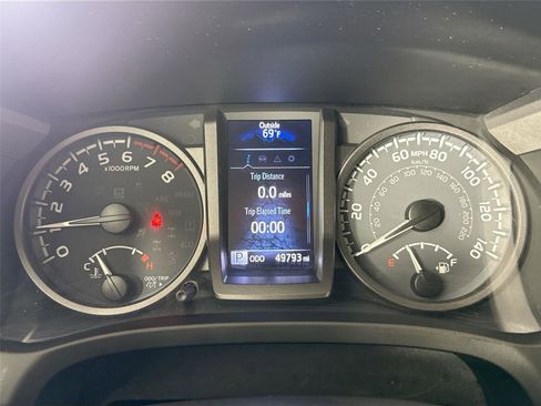 Certified 2021 Toyota Tacoma TRD Sport w/ Technology Package AWD/4WD image 18