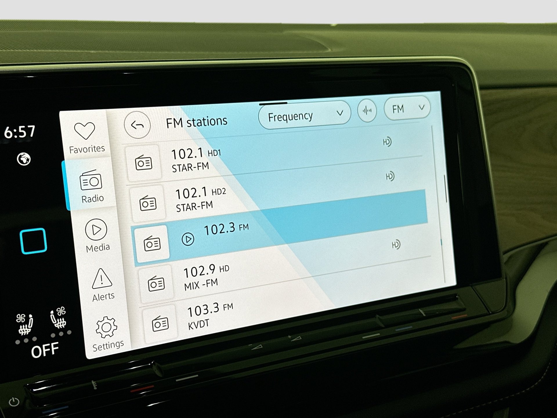 Certified 2026 Volkswagen Atlas SE FWD image 13