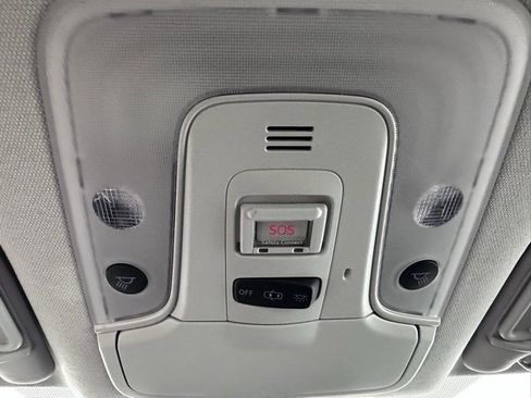 Used 2022 Toyota Prius Prime XLE image 29