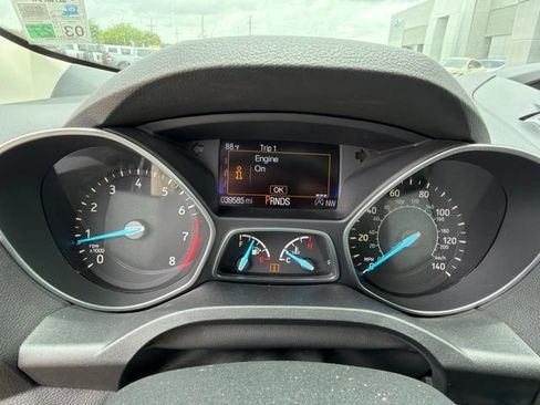 Used 2017 Ford Escape SE FWD image 20
