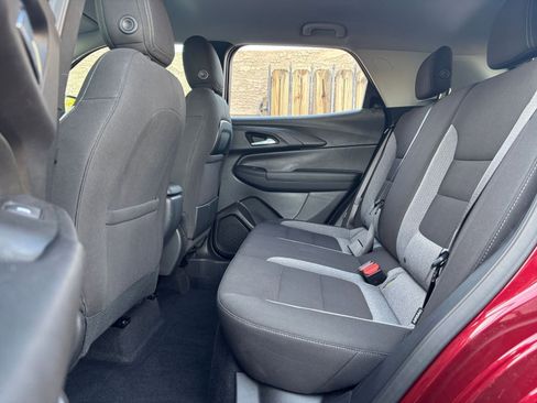 Used 2025 Chevrolet TrailBlazer LT FWD image 23