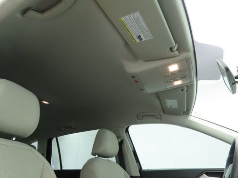 Used 2021 Volkswagen Tiguan S image 18