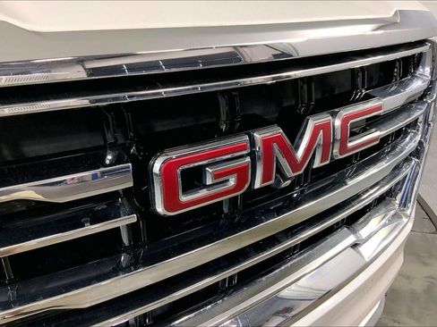 Used 2021 GMC Yukon SLT w/ SLT Luxury Plus Package AWD/4WD image 30