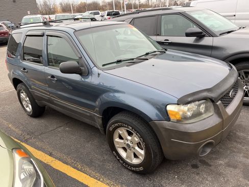 Used 2005 Ford Escape XLT image 22