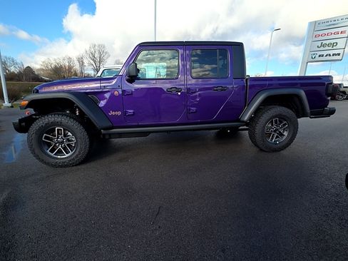 New 2026 Jeep Gladiator Mojave w/ Steel Bumper Group AWD/4WD image 8