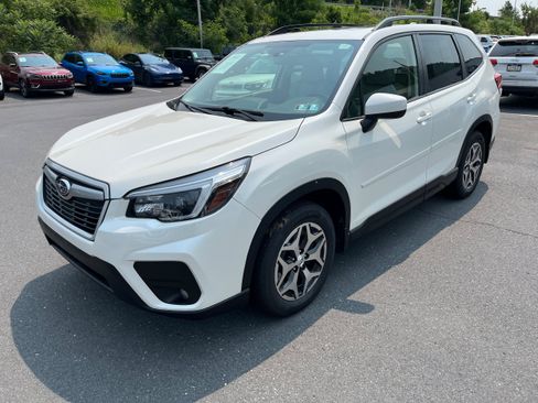 Used 2021 Subaru Forester Premium AWD/4WD image 26