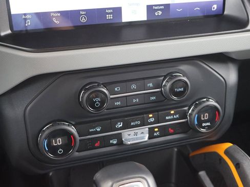 Used 2023 Ford Bronco Badlands w/ Sasquatch Package AWD/4WD image 33