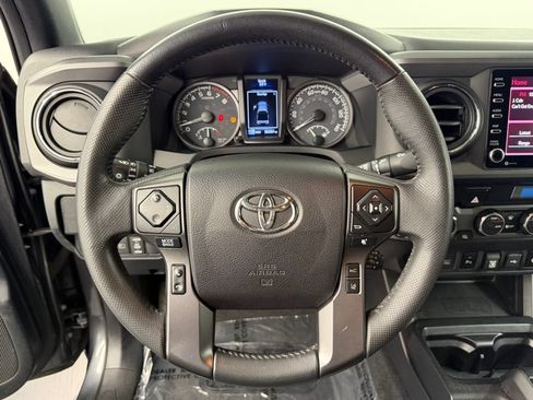 Certified 2021 Toyota Tacoma TRD Off-Road w/ Technology Package AWD/4WD image 25