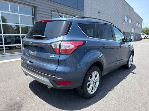 Used 2018 Ford Escape SE w/ SE Sync 3 Package AWD/4WD image 6