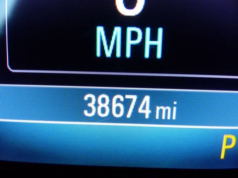 Used 2018 Buick Regal Essence w/ Driver Confidence Package #1 image 31