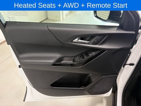Used 2026 Chevrolet Equinox LT AWD/4WD image 8