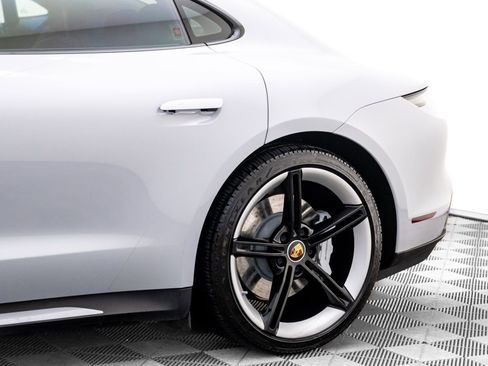 Certified 2022 Porsche Taycan Turbo w/ Premium Package image 36