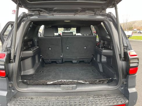 Certified 2025 Toyota 4Runner TRD Off-Road Premium image 14