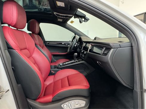 Used 2026 Porsche Macan S AWD/4WD image 14