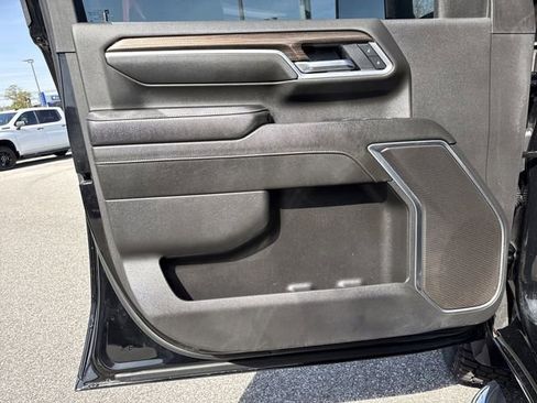 Certified 2025 Chevrolet Silverado 2500 LT w/ Z71 Chrome Sport Edition image 32