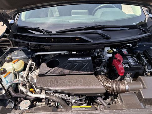 Used 2025 Nissan Rogue SV image 34