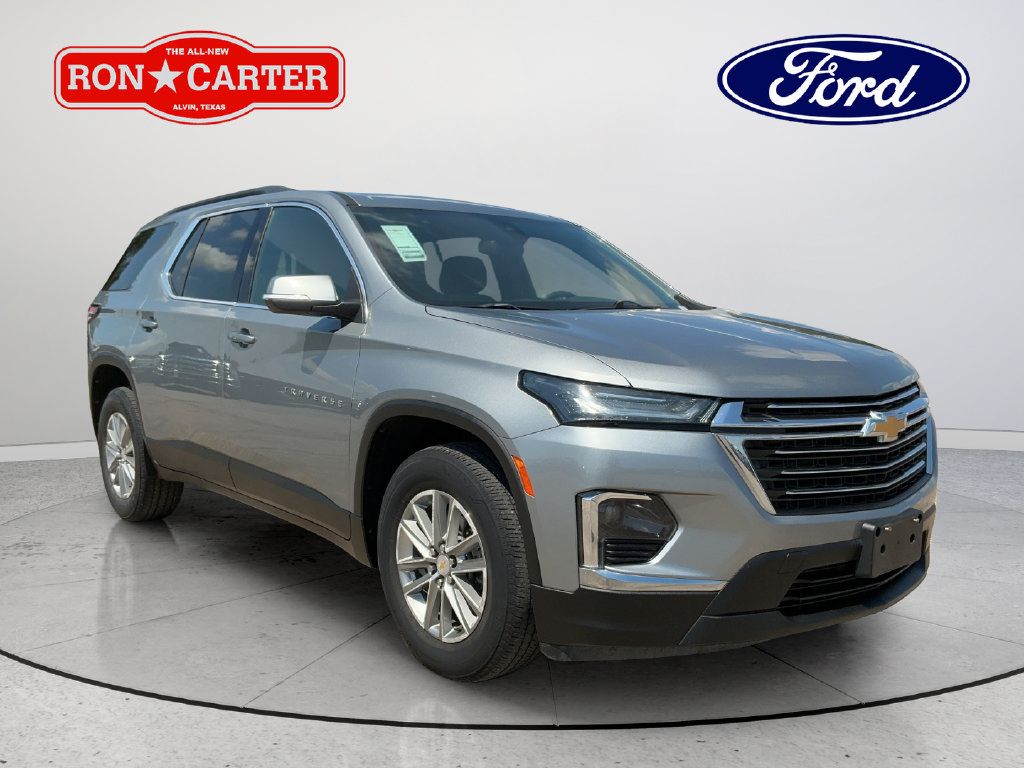 Used 2023 Chevrolet Traverse LT FWD image 1