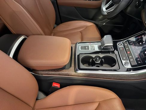 Used 2024 Audi Q8 Premium Plus AWD/4WD image 43