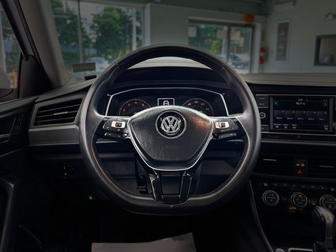 Used 2019 Volkswagen Jetta SE FWD image 15