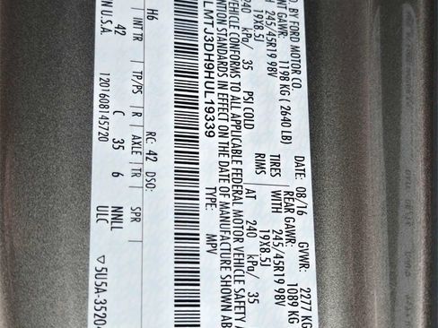 Used 2017 Lincoln MKC Reserve image 39