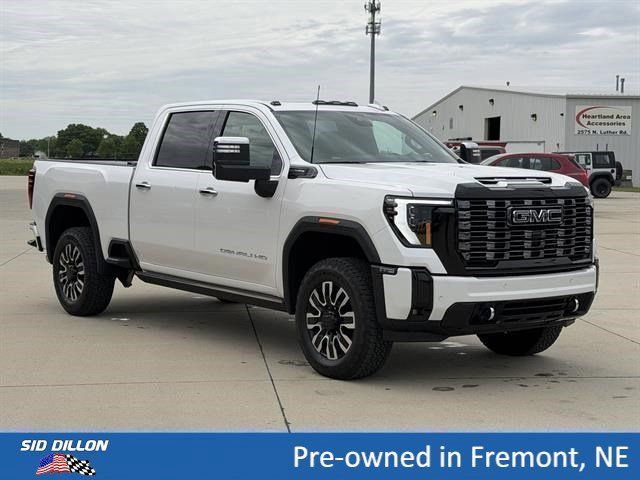 Certified 2025 GMC Sierra 3500 Denali Ultimate AWD/4WD image 2