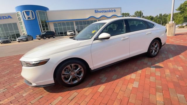Certified 2024 Honda Accord EX image 6