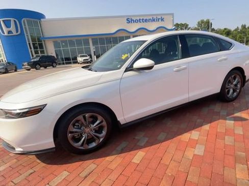 Certified 2024 Honda Accord EX image 6