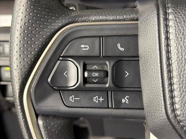 Used 2025 Toyota 4Runner TRD Off-Road Premium AWD/4WD image 25