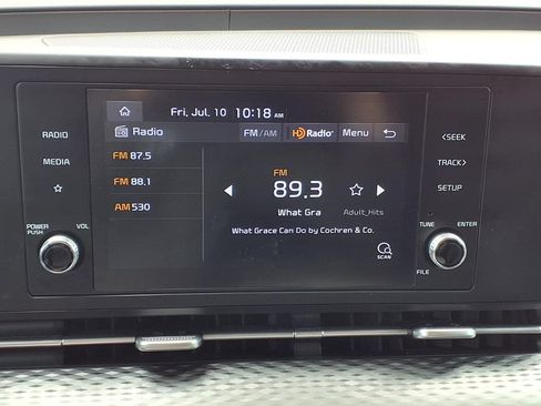 Used 2022 Kia Carnival LX FWD image 28