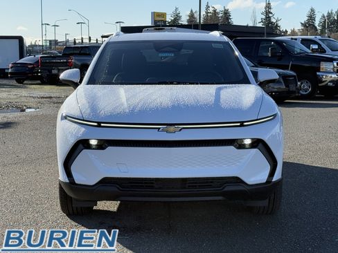 New 2026 Chevrolet Equinox EV LT image 8