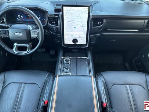 Used 2024 Ford Expedition Max Platinum AWD/4WD image 15