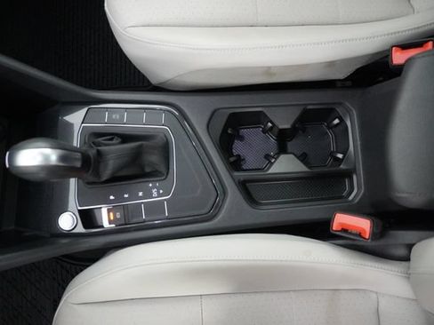 Used 2020 Volkswagen Tiguan SE w/ Panoramic Sunroof Package FWD image 31