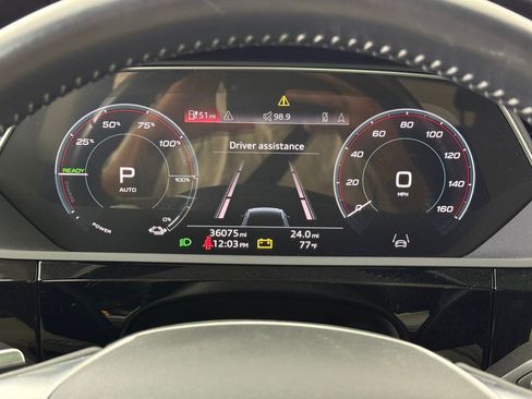 Used 2021 Audi e-tron Prestige w/ Prestige Package image 22