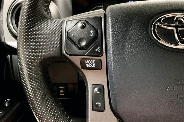 Used 2020 Toyota Tacoma TRD Sport w/ Technology Package AWD/4WD image 18