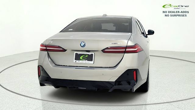 Used 2026 BMW i5 eDrive40 w/ M Sport Package RWD image 8