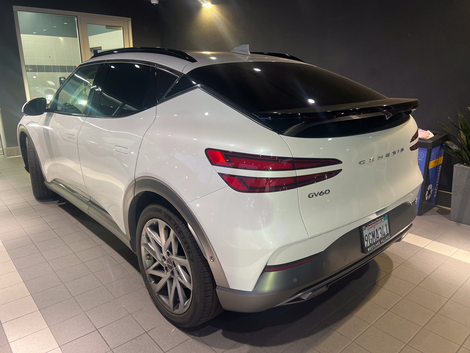 Used 2023 Genesis GV60 Advanced AWD/4WD image 3