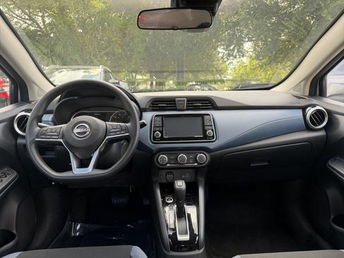 Used 2025 Nissan Versa SV FWD image 25