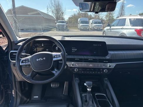Used 2023 Kia Telluride SX Prestige image 11