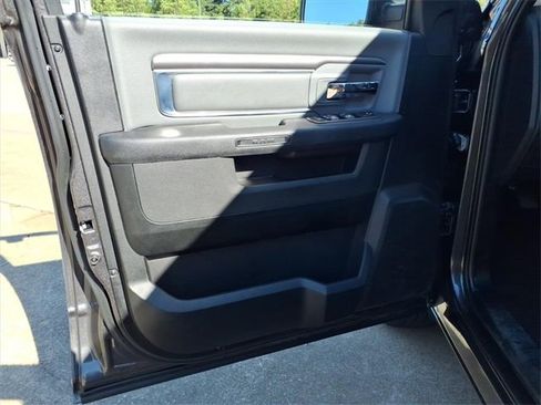 Used 2022 RAM 1500 Classic SLT image 20