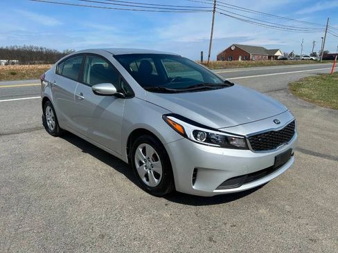 Used 2018 Kia Forte LX w/ LX Popular Package FWD image 4