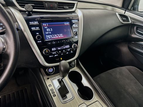 Used 2017 Nissan Murano S image 25