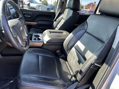 Used 2019 Chevrolet Silverado 2500 LTZ w/ Duramax Plus Package AWD/4WD image 15