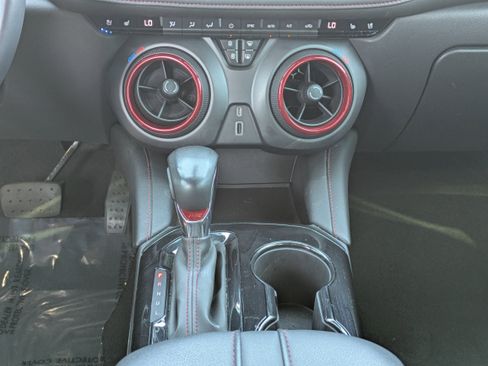 Used 2022 Chevrolet Blazer RS w/ Enhanced Convenience Package image 6