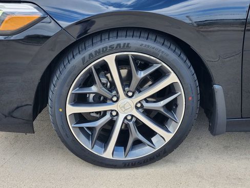 Used 2022 Honda Civic Touring image 11