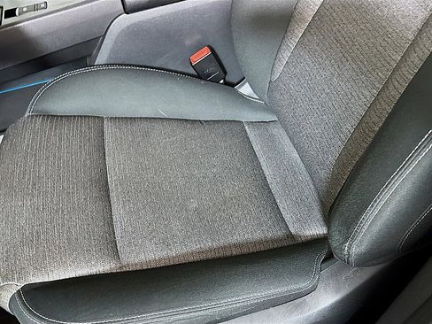 Used 2022 Nissan Rogue SV image 19